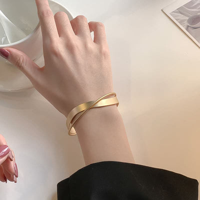 2024 Fashion Forecast: Copper Bracelet Take Over